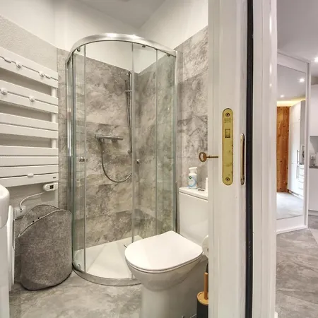 Apartmán Bonatti 201 *